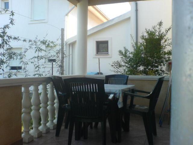 Apartmani Vesna Vir Exterior photo