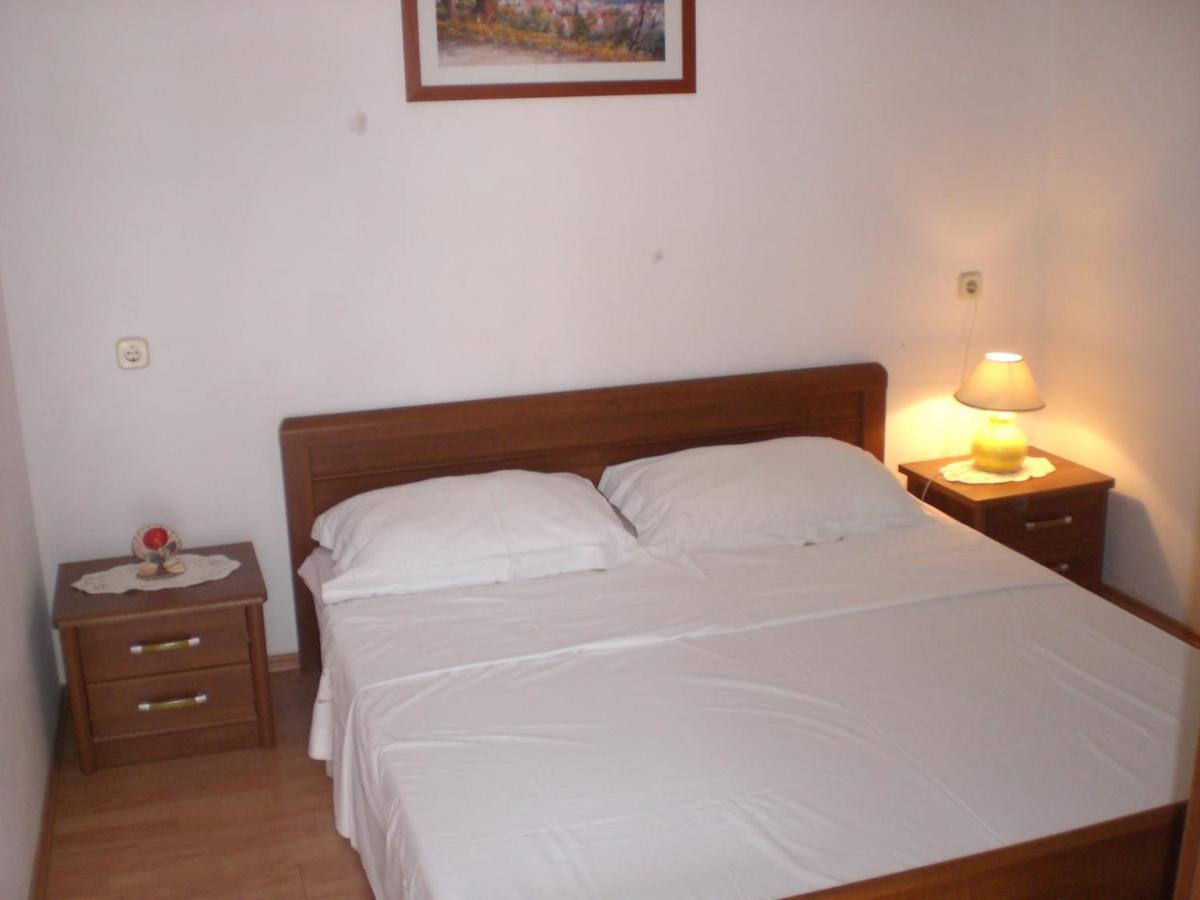 Apartmani Vesna Vir Exterior photo