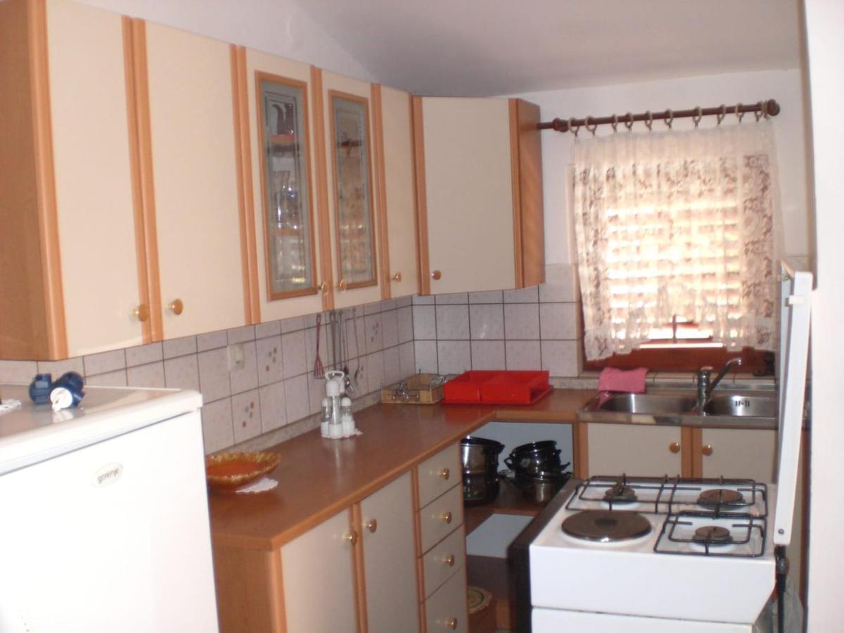 Apartmani Vesna Vir Exterior photo